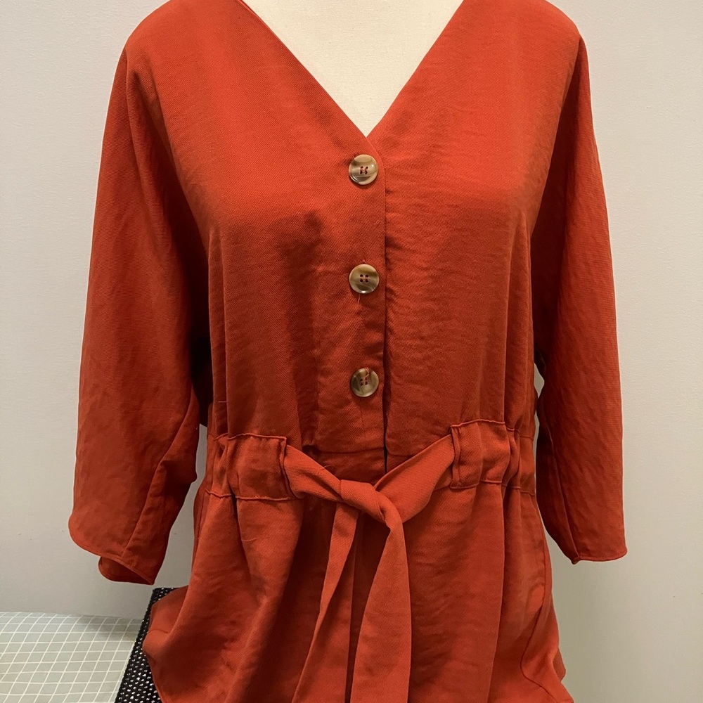 Women's V-Neck Button-Down Top - Rust